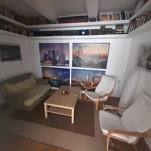 Apartment Old, Bucharest